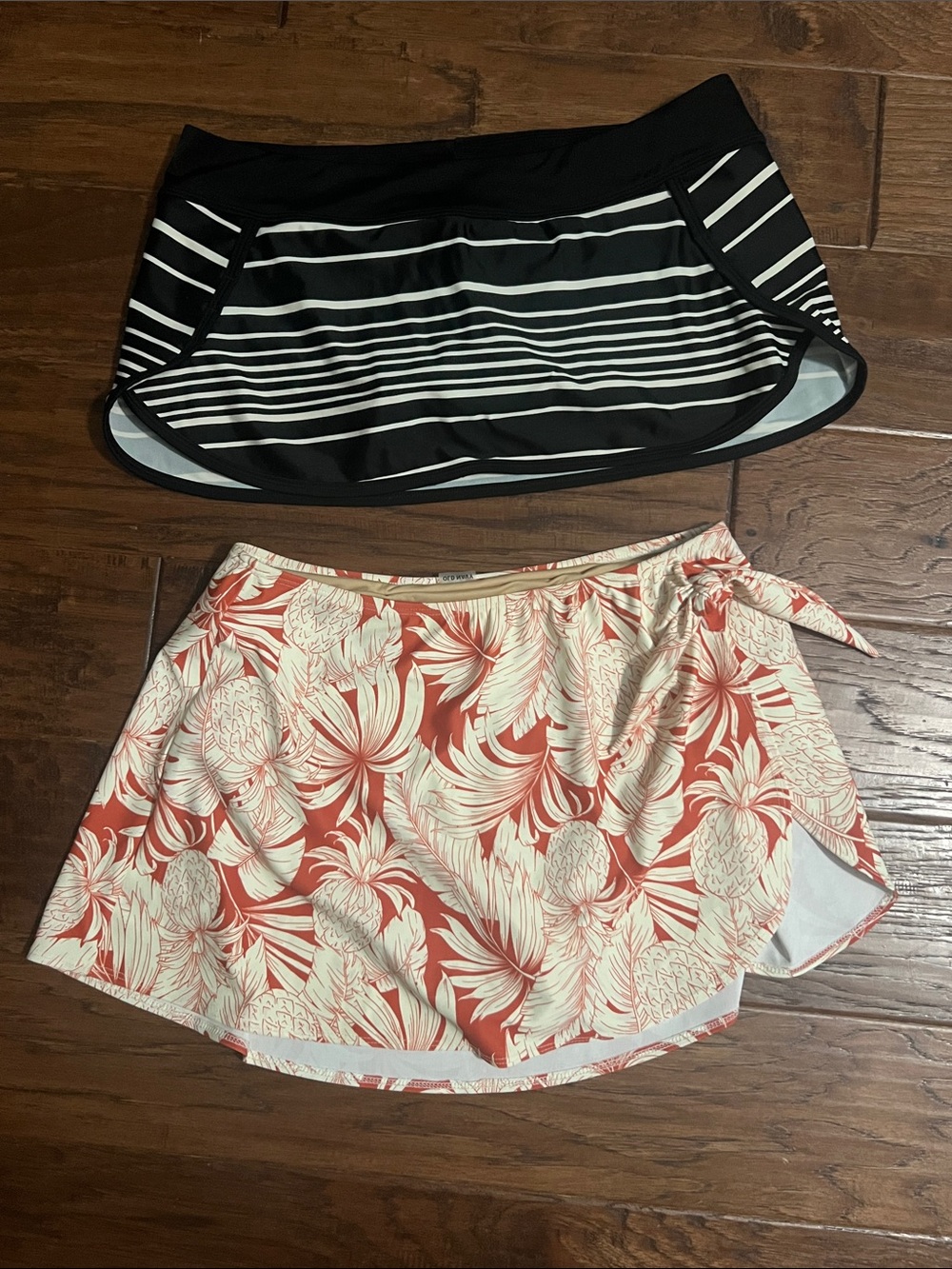 Athleta Black & White Striped Swim + Old Navy Pineapple Swim Skort Set SMALL
